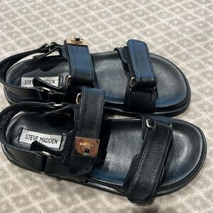 Steve Madden dad sandals, size 7.5